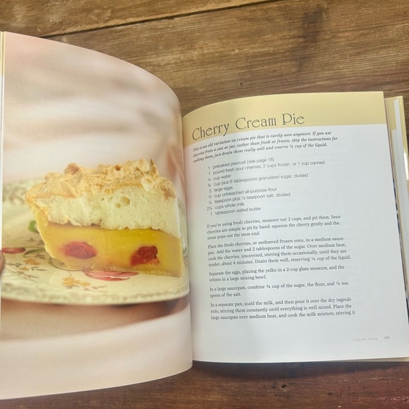 Vintage Pies Cookbook - Picture 5 of 12